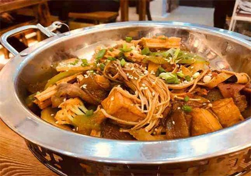 山城张老坎儿麻辣烫